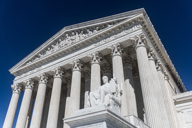 US Supreme Court to decide if employment discrimination laws apply to LGBT workers