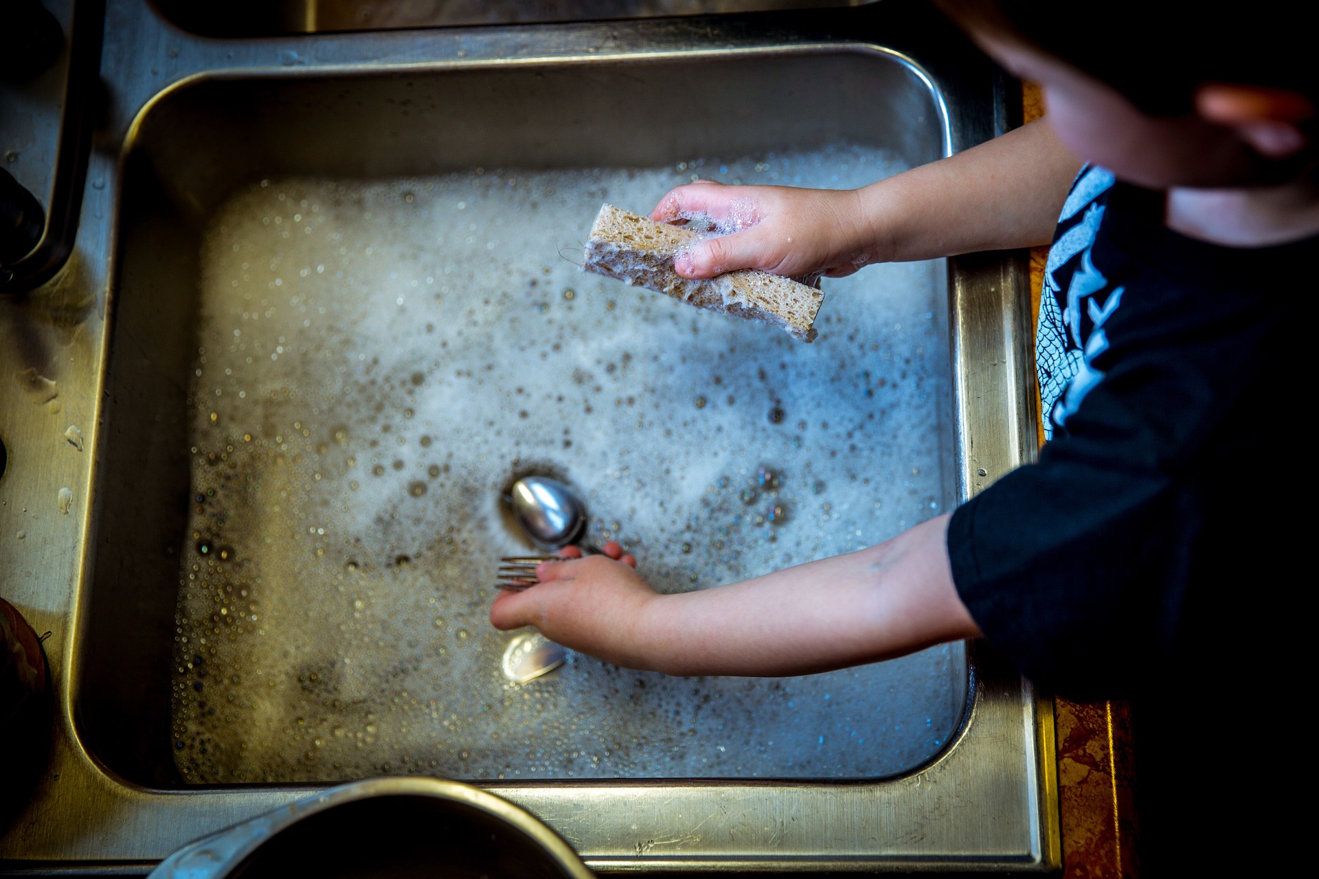 Gender differences in childhood chores contribute to workplace gender inequality